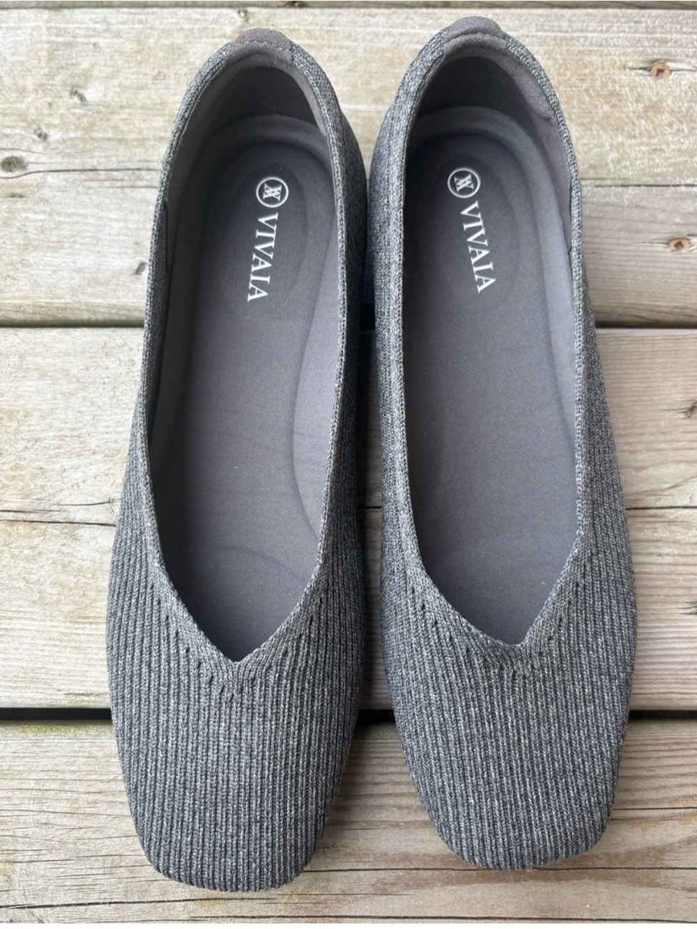 Women's Size 7 - 7.5 Vivaia Square-Toe V-Cut Flats Grey Knit  Slip On Washable